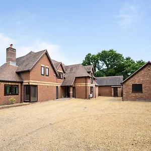 The Pines Holiday home Saint Leonards