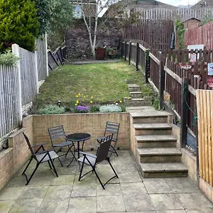Rotherham,meadowhall,magna,utilita Arena,with Wifi And Driveway Holiday home Rotherham