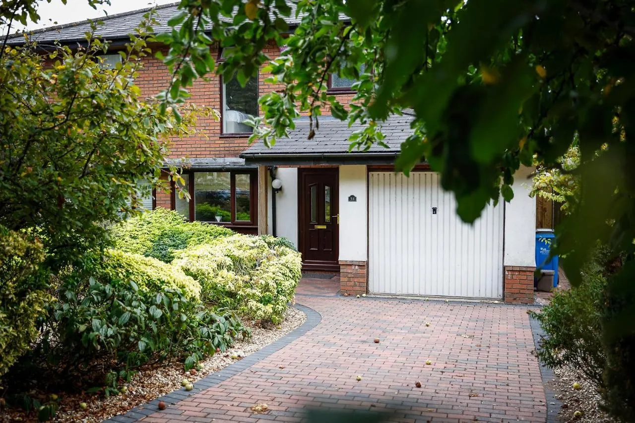 Stylish Family Home In Desirable Penylan + Parking Cardiff